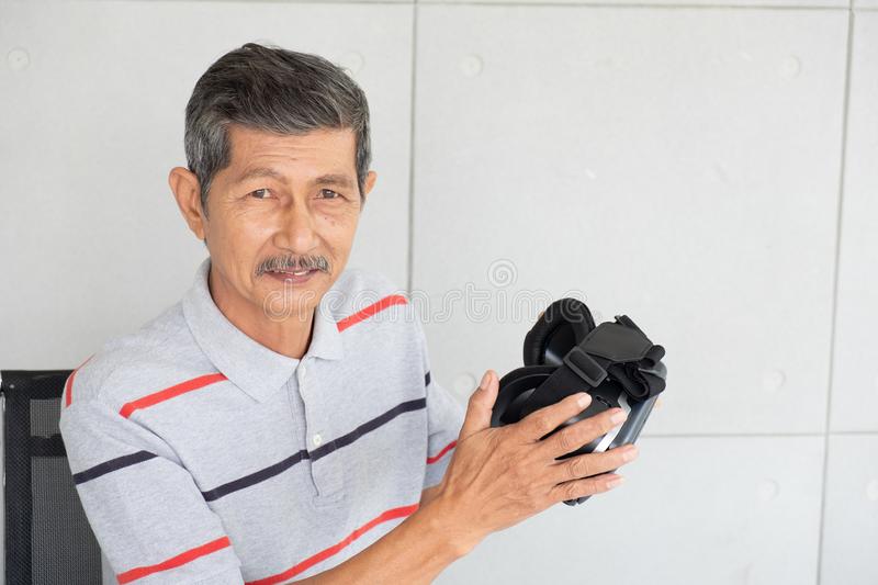 Dating Sites For Wealthy Seniors