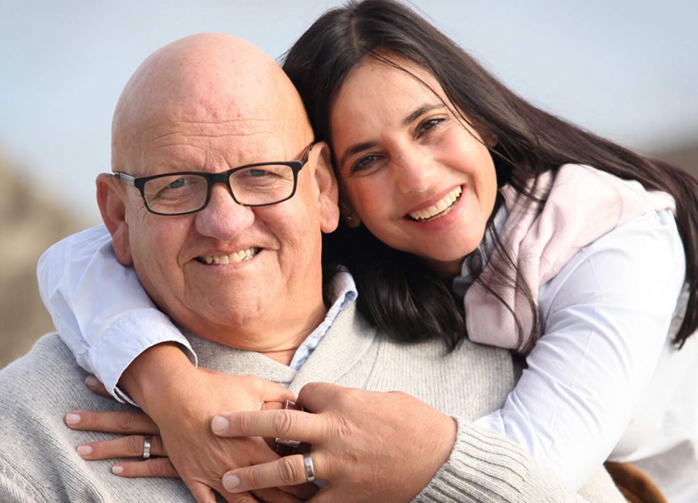 Girl Looking For Older Man